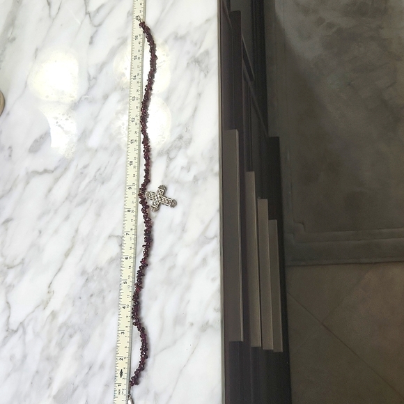 Silver cross necklace - Picture 4 of 4